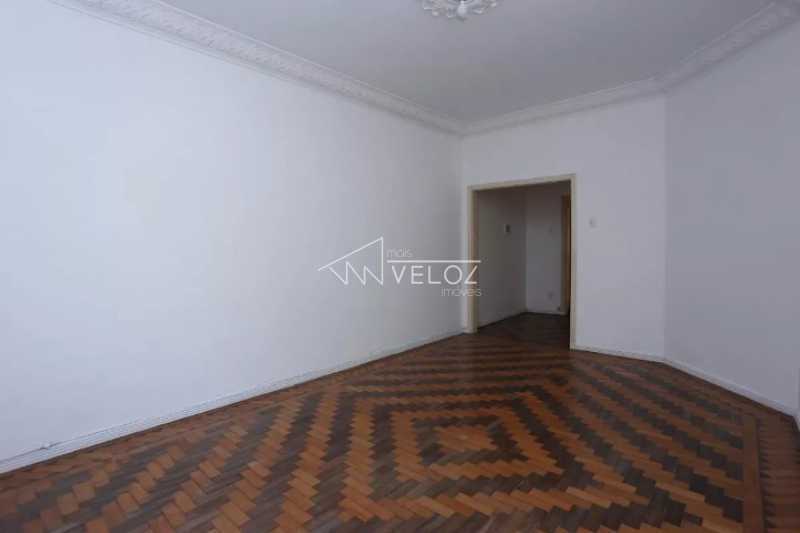 Apartamento à venda com 2 quartos, 79m² - Foto 2