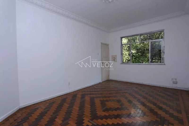 Apartamento à venda com 2 quartos, 79m² - Foto 3