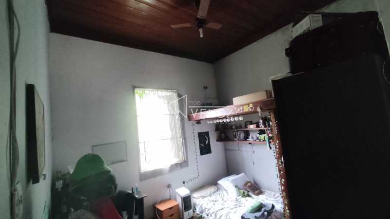 Casa à venda com 4 quartos, 229m² - Foto 2