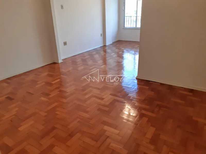 Apartamento à venda com 3 quartos, 115m² - Foto 3