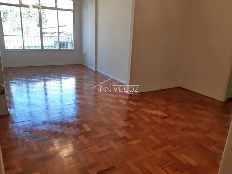 Apartamento à venda com 3 quartos, 115m² - Foto 1