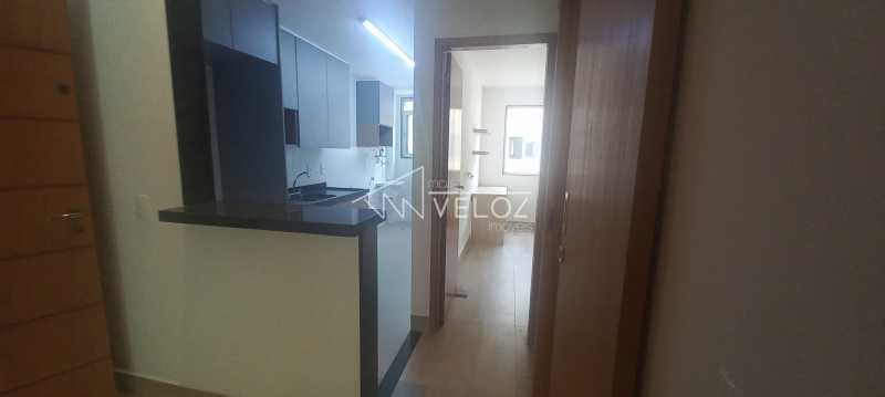 Apartamento à venda com 2 quartos, 67m² - Foto 9