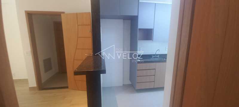 Apartamento à venda com 2 quartos, 67m² - Foto 11