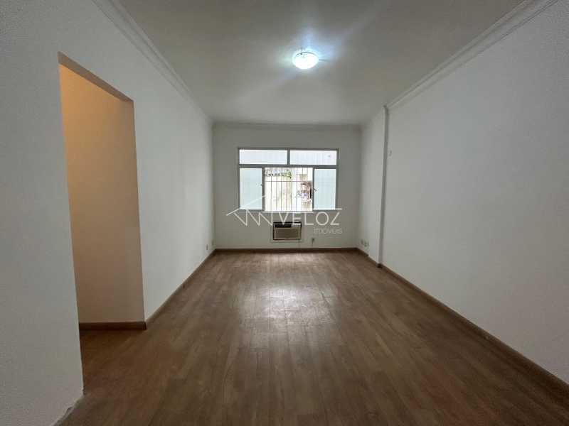 Apartamento à venda com 2 quartos, 77m² - Foto 1