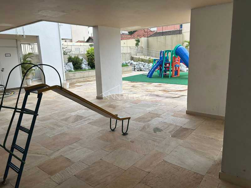 Apartamento à venda com 3 quartos, 96m² - Foto 4