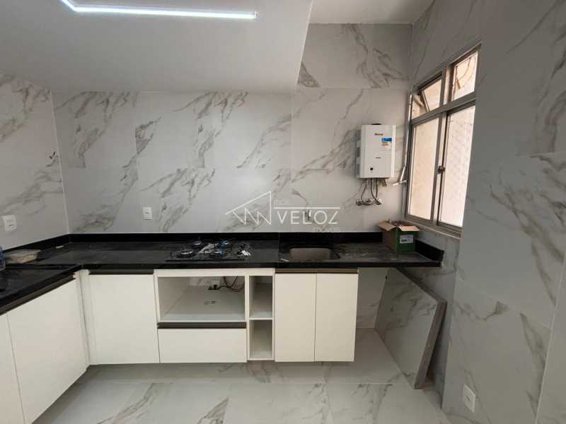 Apartamento à venda com 2 quartos, 65m² - Foto 17