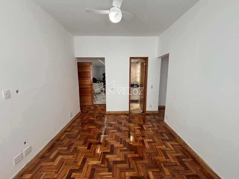 Apartamento à venda com 2 quartos, 65m² - Foto 3