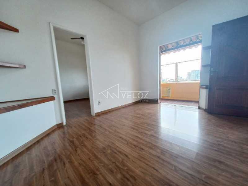 Apartamento à venda com 2 quartos, 80m² - Foto 9