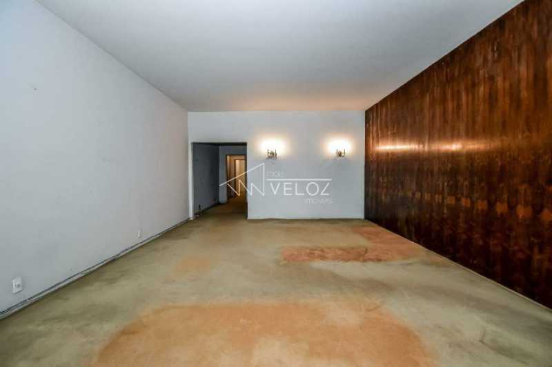 Apartamento à venda com 3 quartos, 200m² - Foto 3