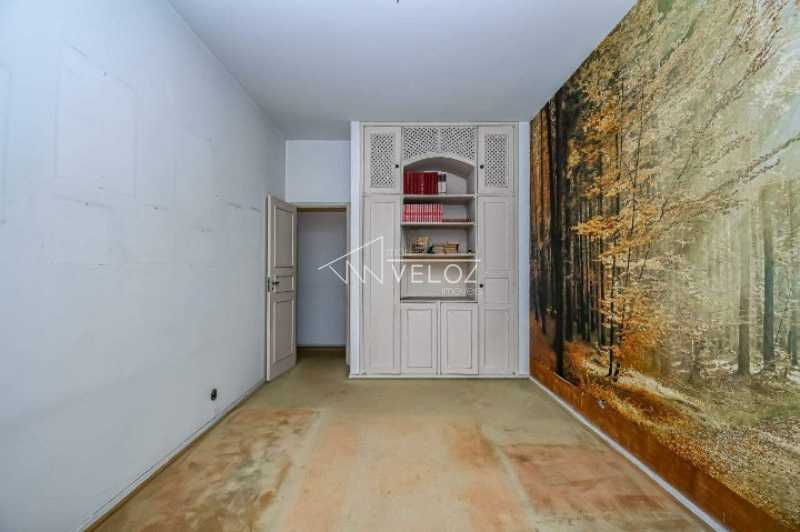 Apartamento à venda com 3 quartos, 200m² - Foto 7