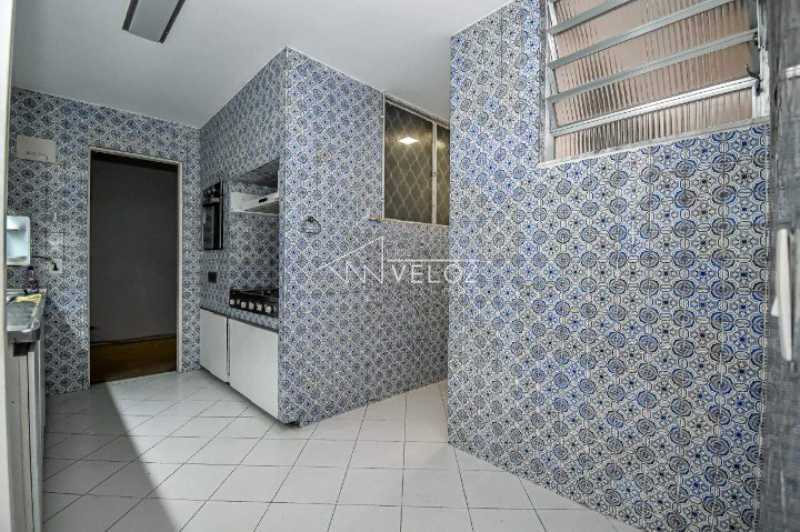 Apartamento à venda com 3 quartos, 200m² - Foto 20