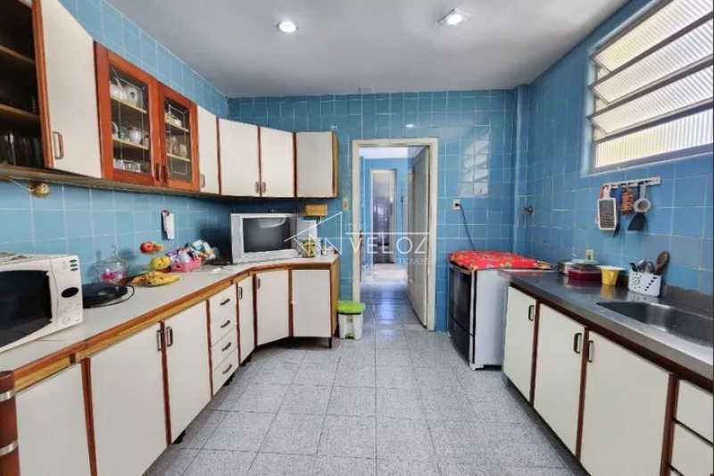 Apartamento à venda com 4 quartos, 230m² - Foto 16