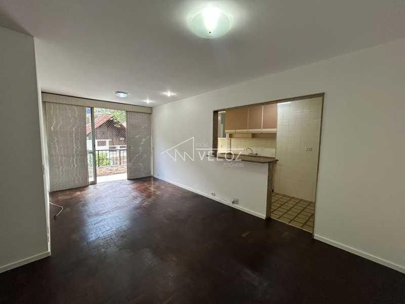 Apartamento à venda com 2 quartos, 90m² - Foto 4