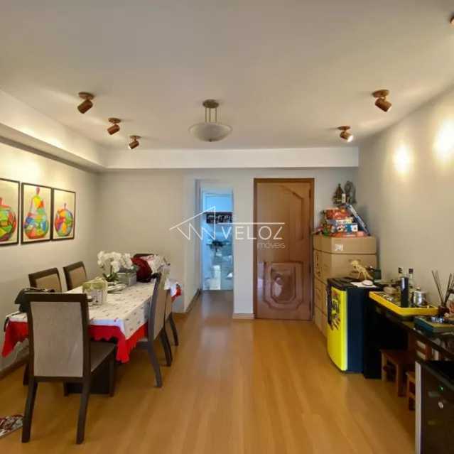 Apartamento à venda com 3 quartos, 130m² - Foto 1