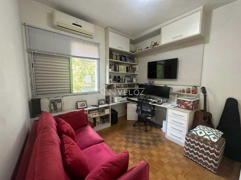 Apartamento à venda com 3 quartos, 117m² - Foto 3