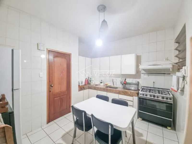 Apartamento à venda com 2 quartos, 86m² - Foto 11