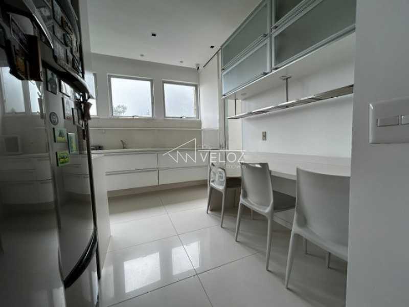 Apartamento à venda com 3 quartos, 158m² - Foto 8