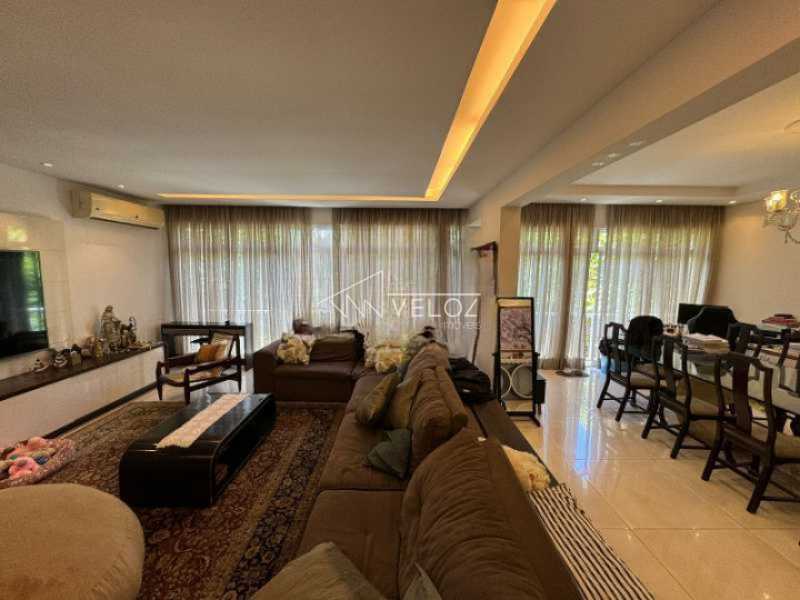 Apartamento à venda com 4 quartos, 248m² - Foto 2