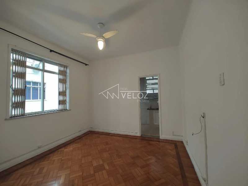 Apartamento à venda com 1 quarto, 39m² - Foto 2