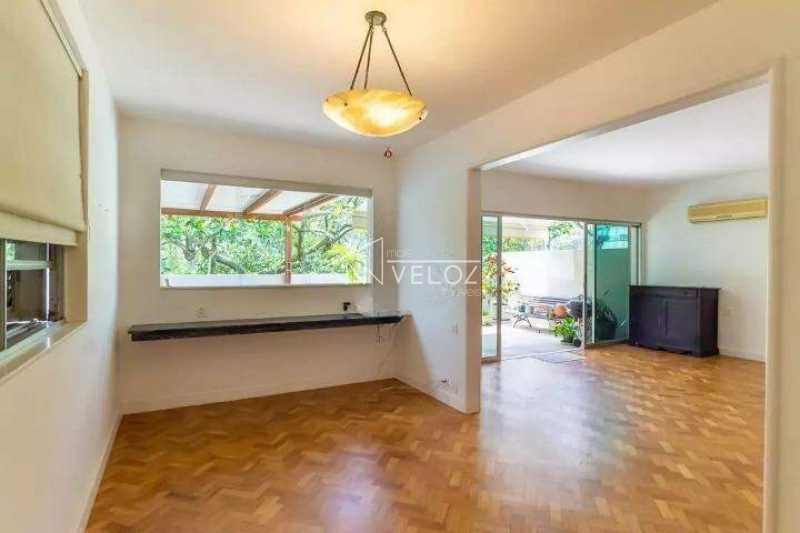 Cobertura à venda com 3 quartos, 235m² - Foto 4