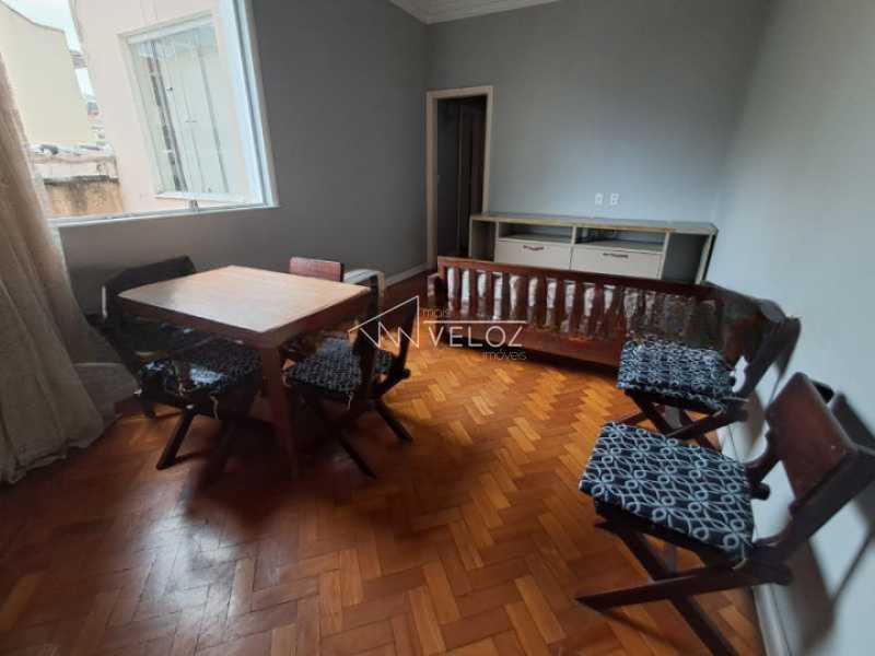 Apartamento à venda com 3 quartos, 93m² - Foto 1