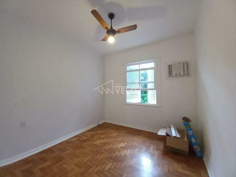 Apartamento à venda com 3 quartos, 131m² - Foto 9