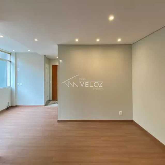 Apartamento à venda com 1 quarto, 41m² - Foto 2