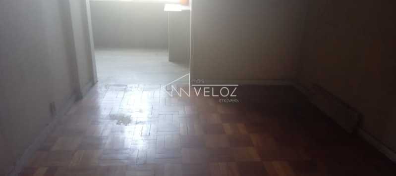 Apartamento à venda com 1 quarto, 35m² - Foto 2