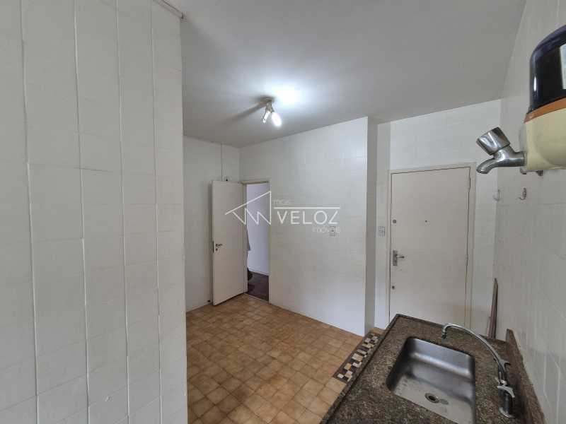 Apartamento à venda com 2 quartos, 80m² - Foto 17