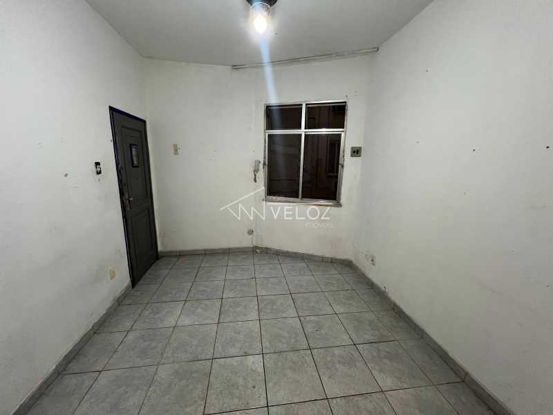 Apartamento à venda com 1 quarto, 32m² - Foto 2