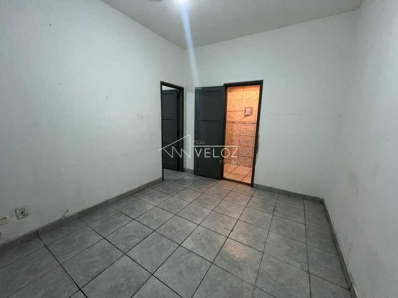 Apartamento à venda com 1 quarto, 32m² - Foto 1