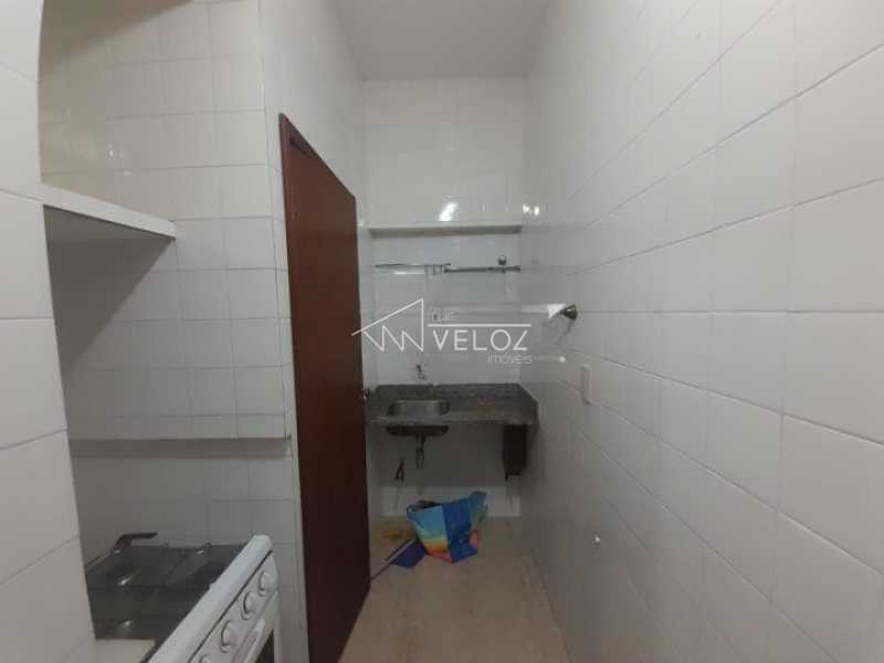 Apartamento à venda com 2 quartos, 70m² - Foto 13