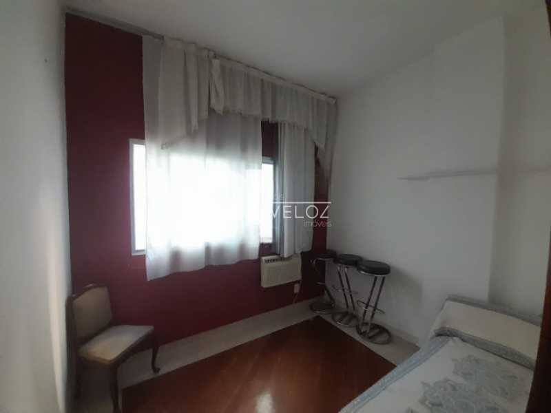 Apartamento à venda com 2 quartos, 70m² - Foto 11