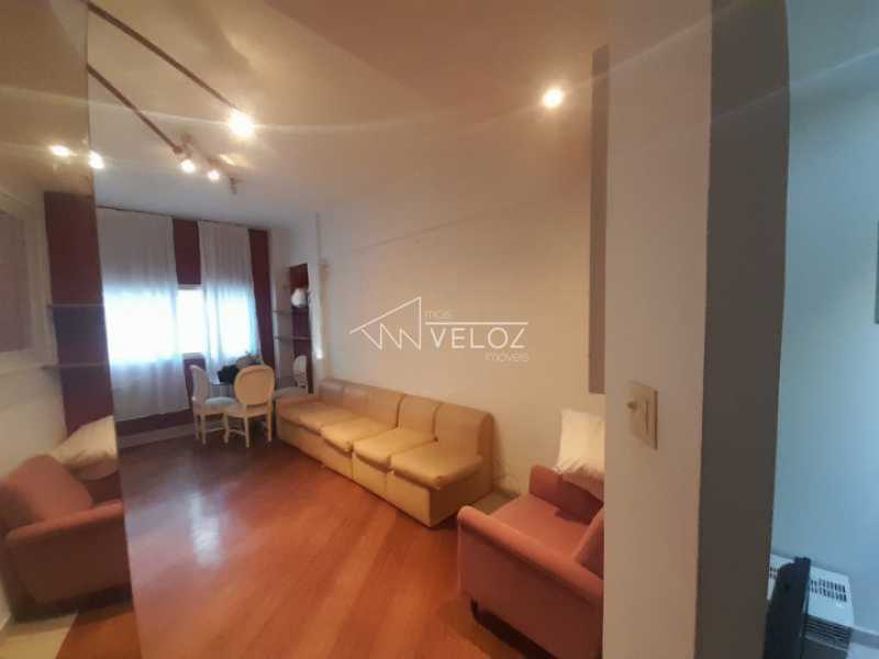 Apartamento à venda com 2 quartos, 70m² - Foto 1