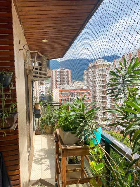 Apartamento à venda com 4 quartos, 130m² - Foto 2