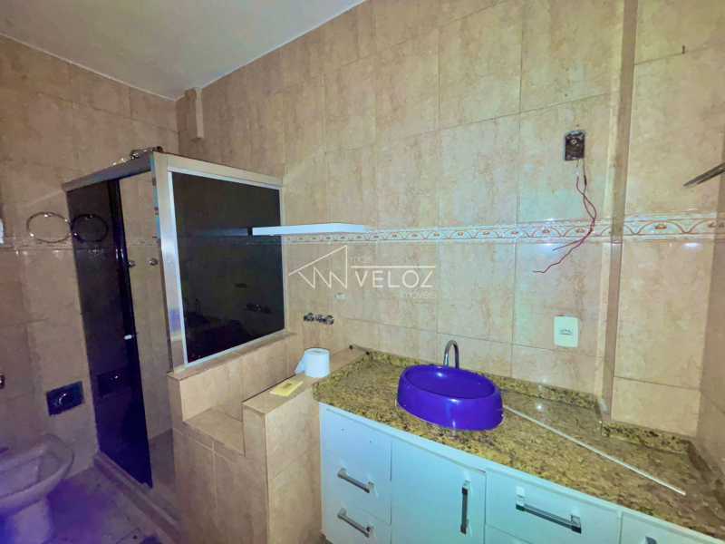 Apartamento à venda com 2 quartos, 75m² - Foto 9