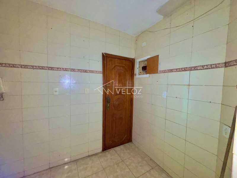 Apartamento à venda com 2 quartos, 75m² - Foto 16