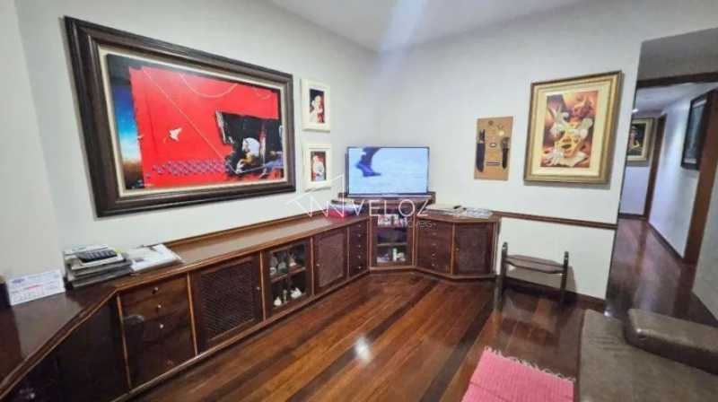 Apartamento à venda com 4 quartos, 244m² - Foto 5