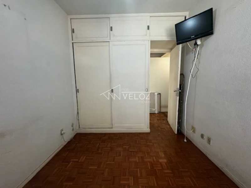 Apartamento à venda com 2 quartos, 67m² - Foto 11