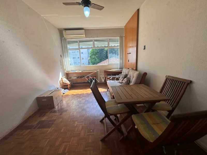 Apartamento à venda com 2 quartos, 67m² - Foto 3