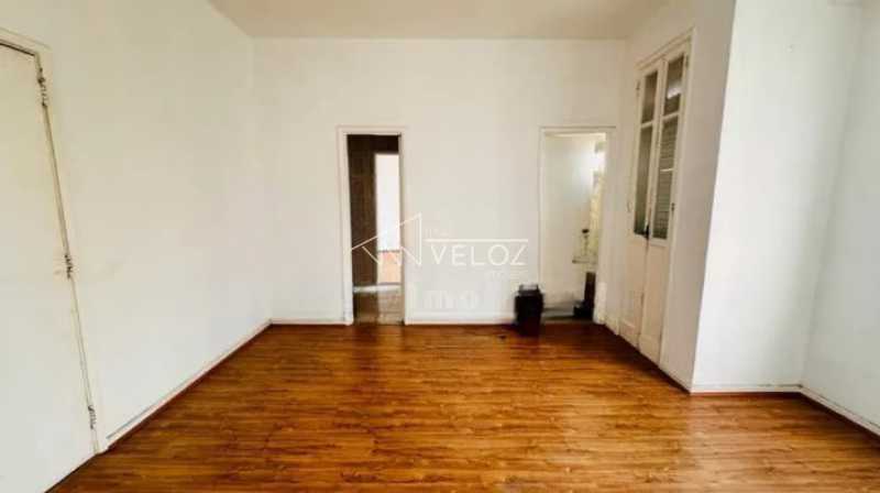 Apartamento à venda com 1 quarto, 50m² - Foto 1