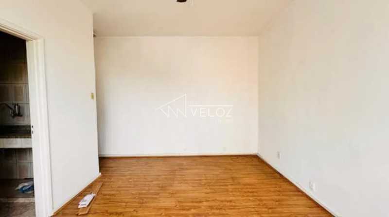 Apartamento à venda com 1 quarto, 50m² - Foto 6