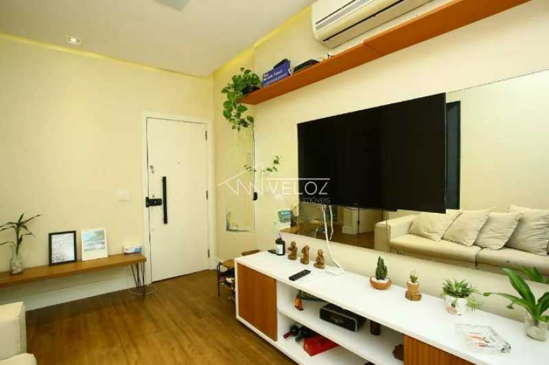 Apartamento à venda com 2 quartos, 67m² - Foto 2