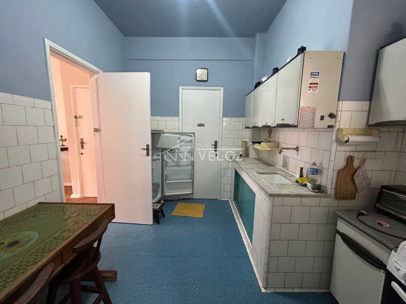 Apartamento à venda com 2 quartos, 80m² - Foto 20