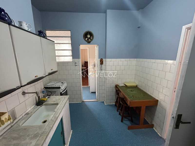 Apartamento à venda com 2 quartos, 80m² - Foto 19