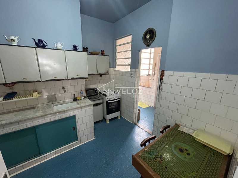 Apartamento à venda com 2 quartos, 80m² - Foto 18