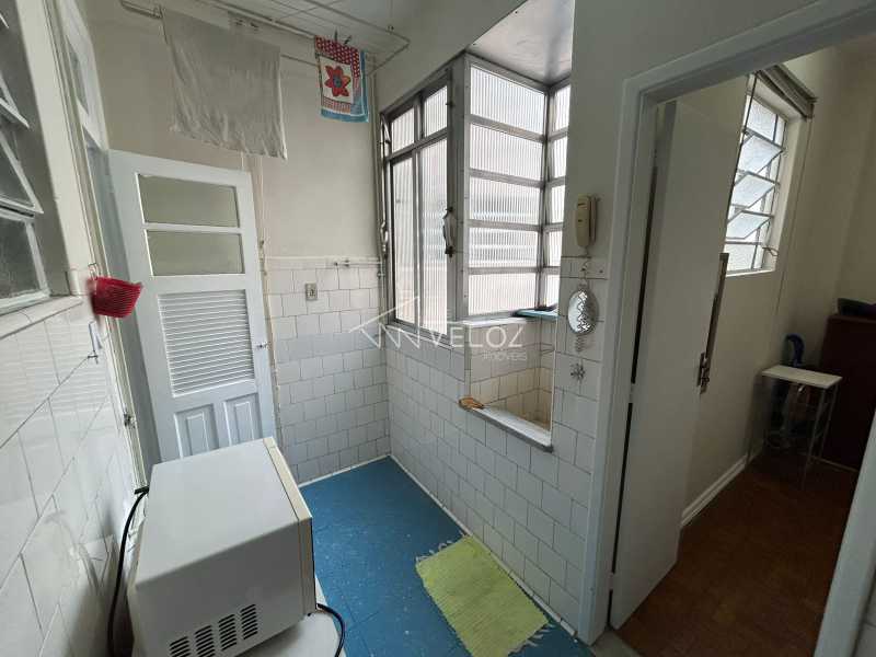 Apartamento à venda com 2 quartos, 80m² - Foto 23