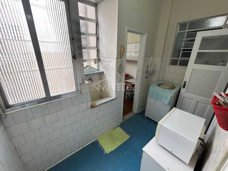 Apartamento à venda com 2 quartos, 80m² - Foto 22