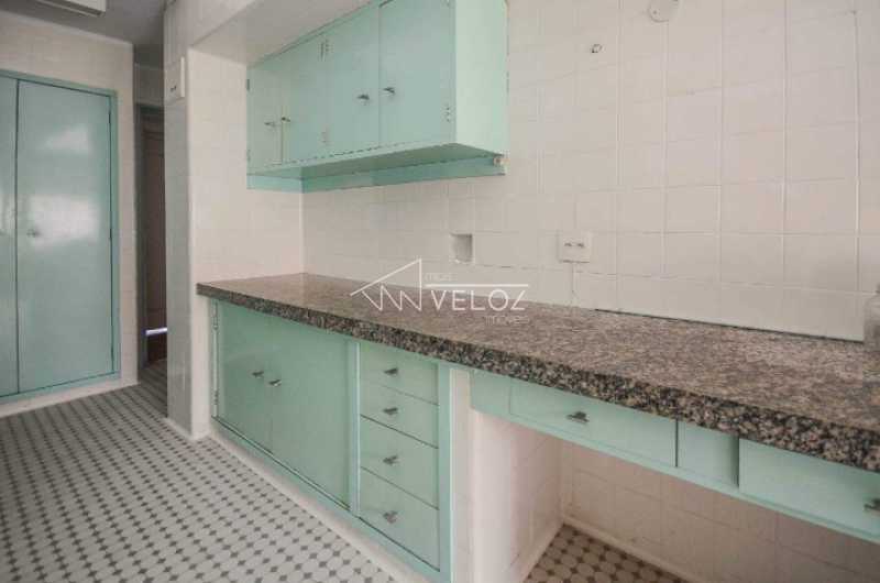 Apartamento à venda com 3 quartos, 130m² - Foto 23