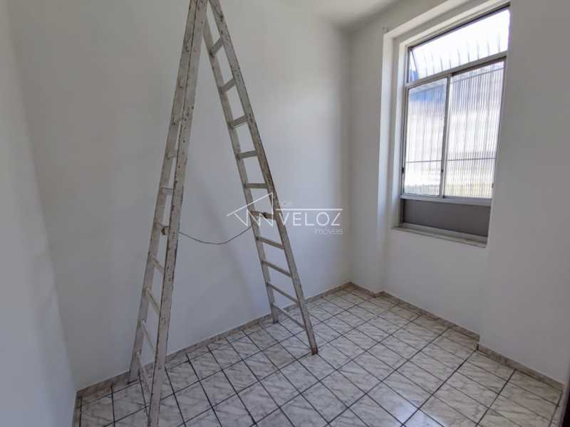 Casa à venda com 4 quartos, 120m² - Foto 12